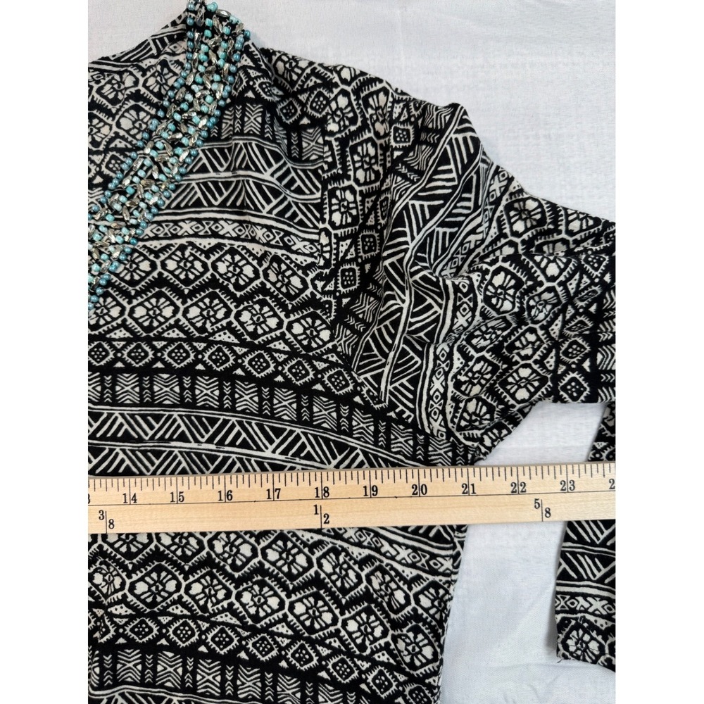 dalin. Tunic Top Black White Print with Turquoise Beaded V-Neckline Size Large - Picture 7 of 13